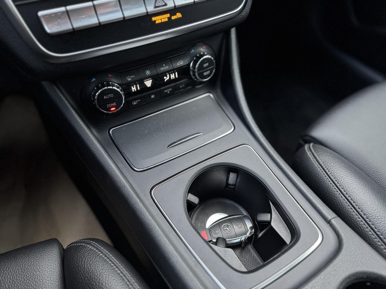 2018 Mercedes-Benz GLA GLA250 4MATIC / 0 ACCIDENTS Photo