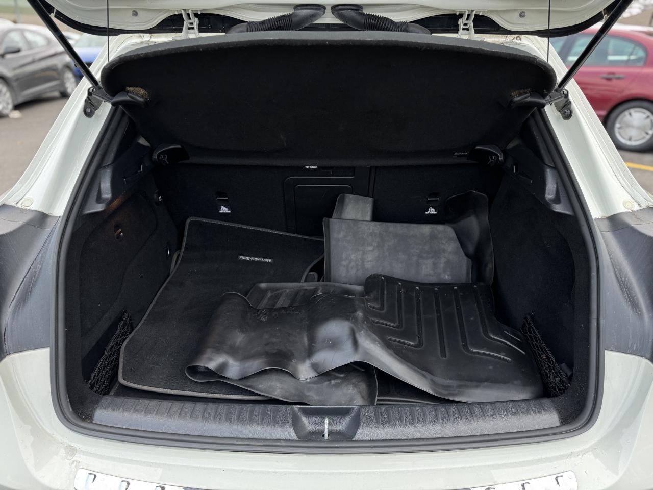 2018 Mercedes-Benz GLA GLA250 4MATIC / 0 ACCIDENTS Photo