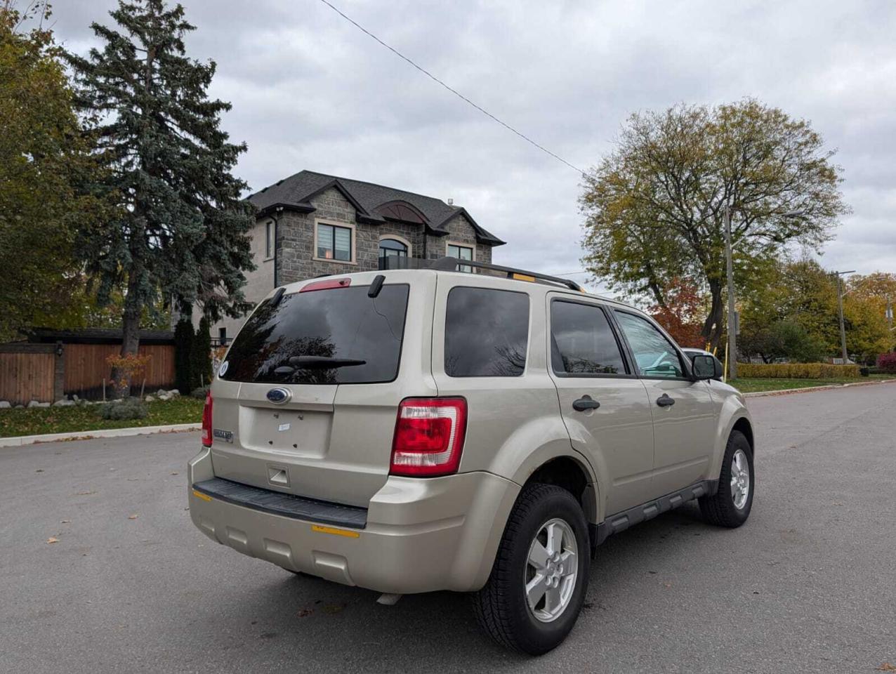 2012 Ford Escape FWD 4dr XLT Accident Free One Owner Photo