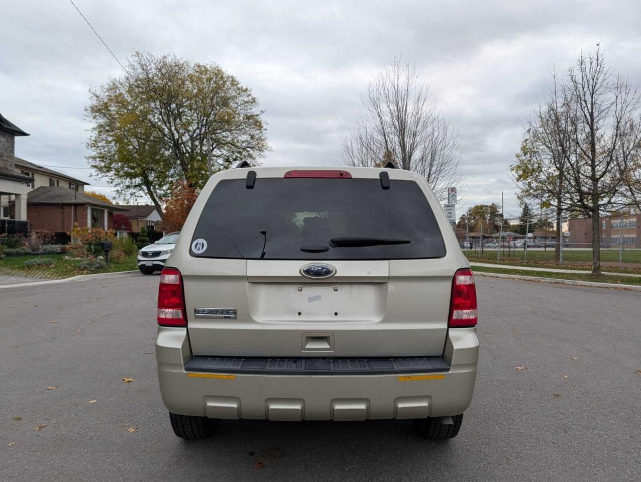 2012 Ford Escape FWD 4dr XLT Accident Free One Owner Photo