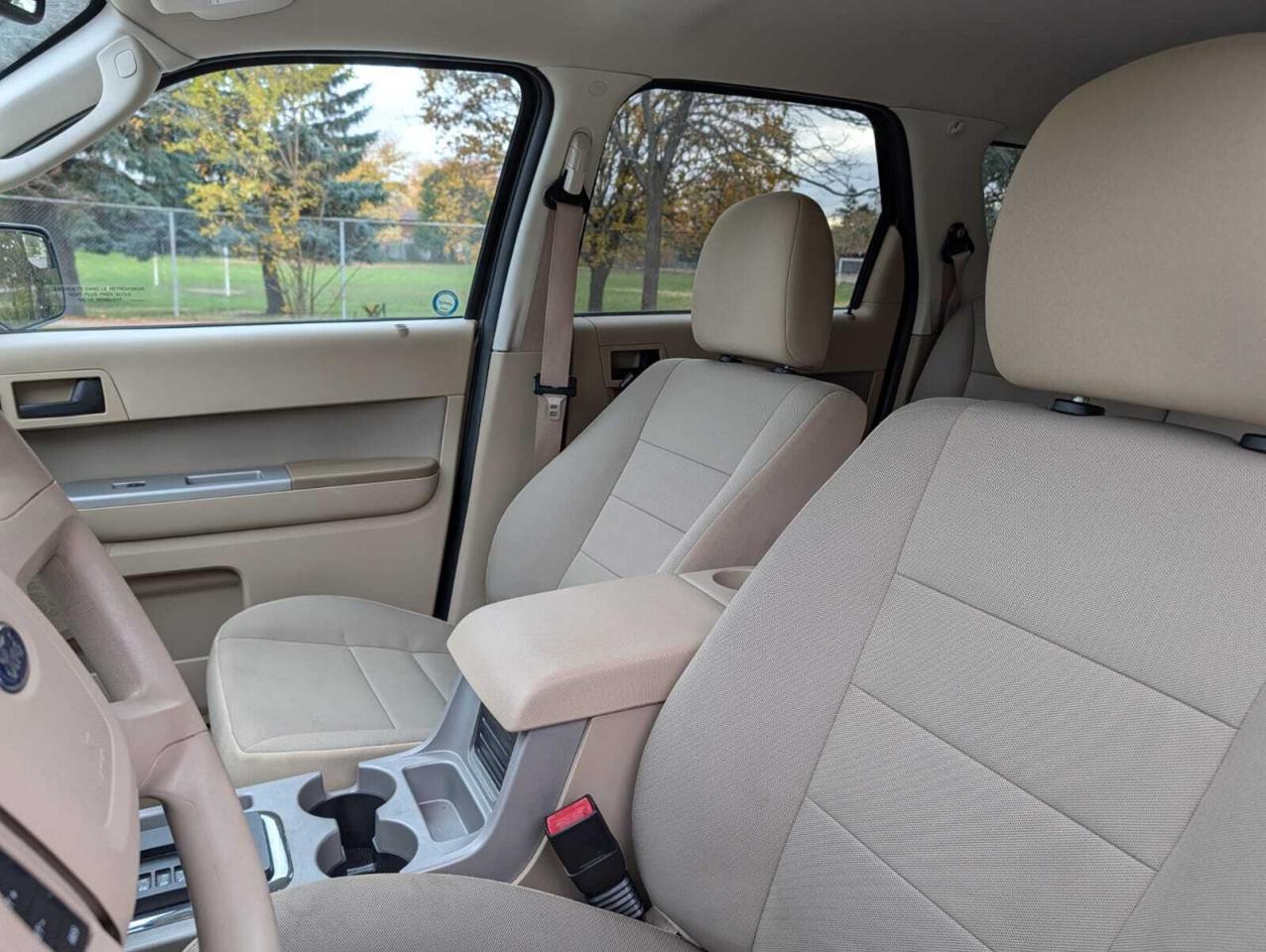 2012 Ford Escape FWD 4dr XLT Accident Free One Owner Photo