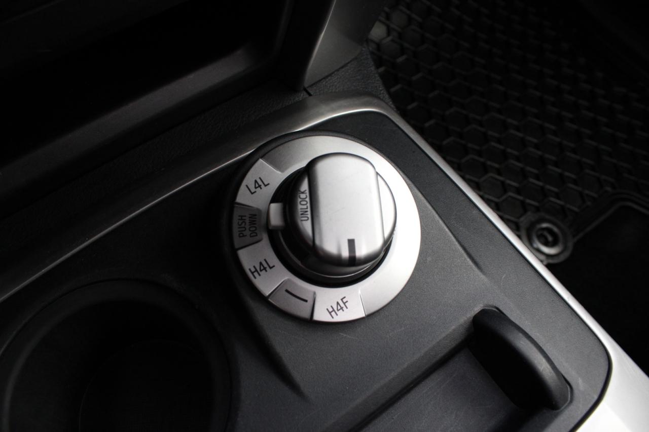 2016 Toyota 4Runner SR5 LIMITED 4WD   7 PASSENGER   SAFETY CERTIFIED Photo