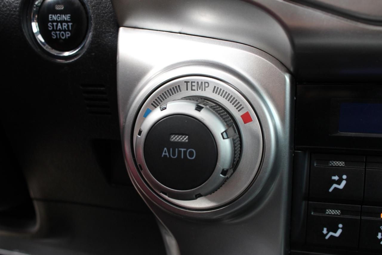 2016 Toyota 4Runner SR5 LIMITED 4WD   7 PASSENGER   SAFETY CERTIFIED Photo