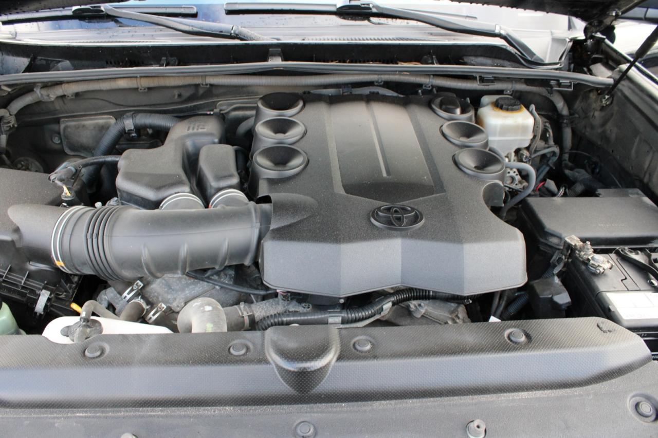 2016 Toyota 4Runner SR5 LIMITED 4WD   7 PASSENGER   SAFETY CERTIFIED Photo