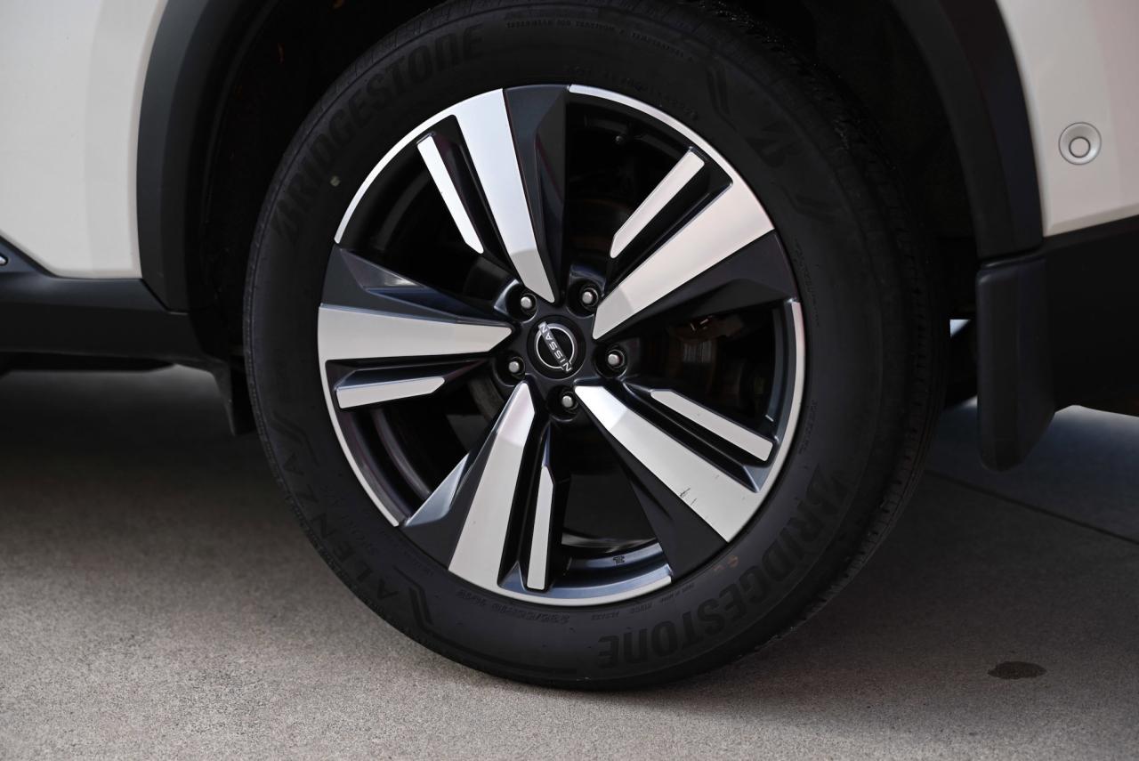 2023 Nissan Rogue Platinum Photo