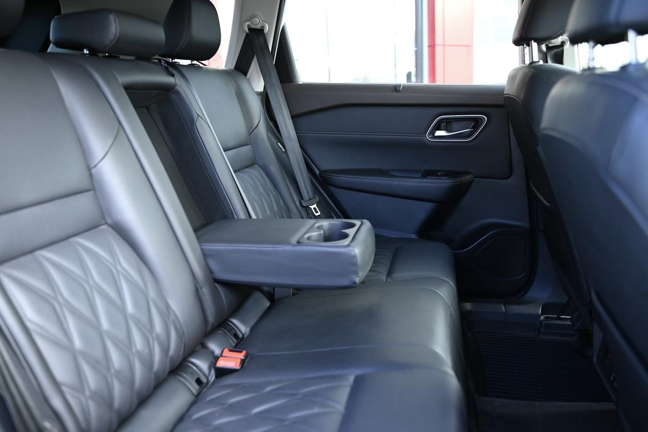 2023 Nissan Rogue Platinum/ AWD/ 360 Camera/ Pano Sunroof/ Fully loa Photo