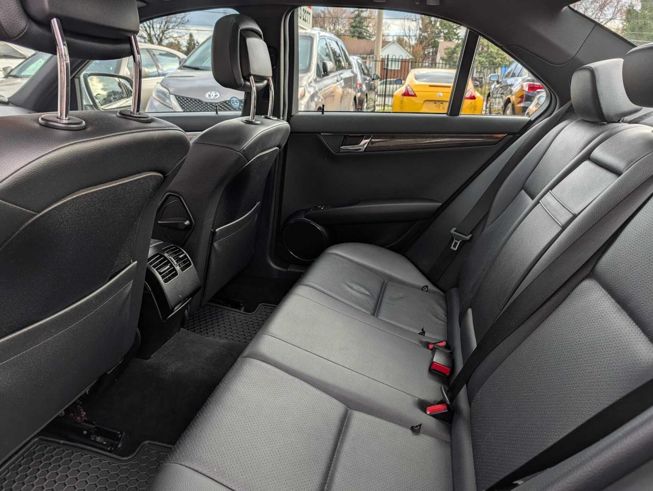 2008 Mercedes-Benz C-Class 4dr Sdn 3.0L 4MATIC Photo