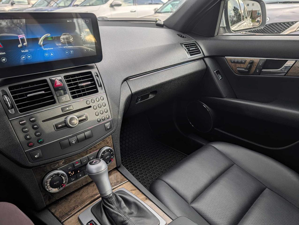 2008 Mercedes-Benz C-Class 4dr Sdn 3.0L 4MATIC Photo