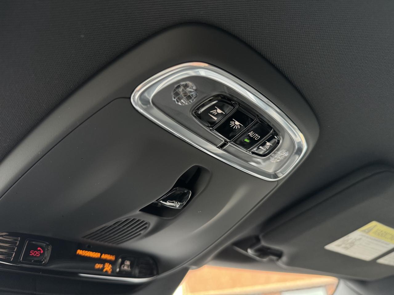 2021 Volvo XC90 T6 AWD R-Design 7-Seater Photo