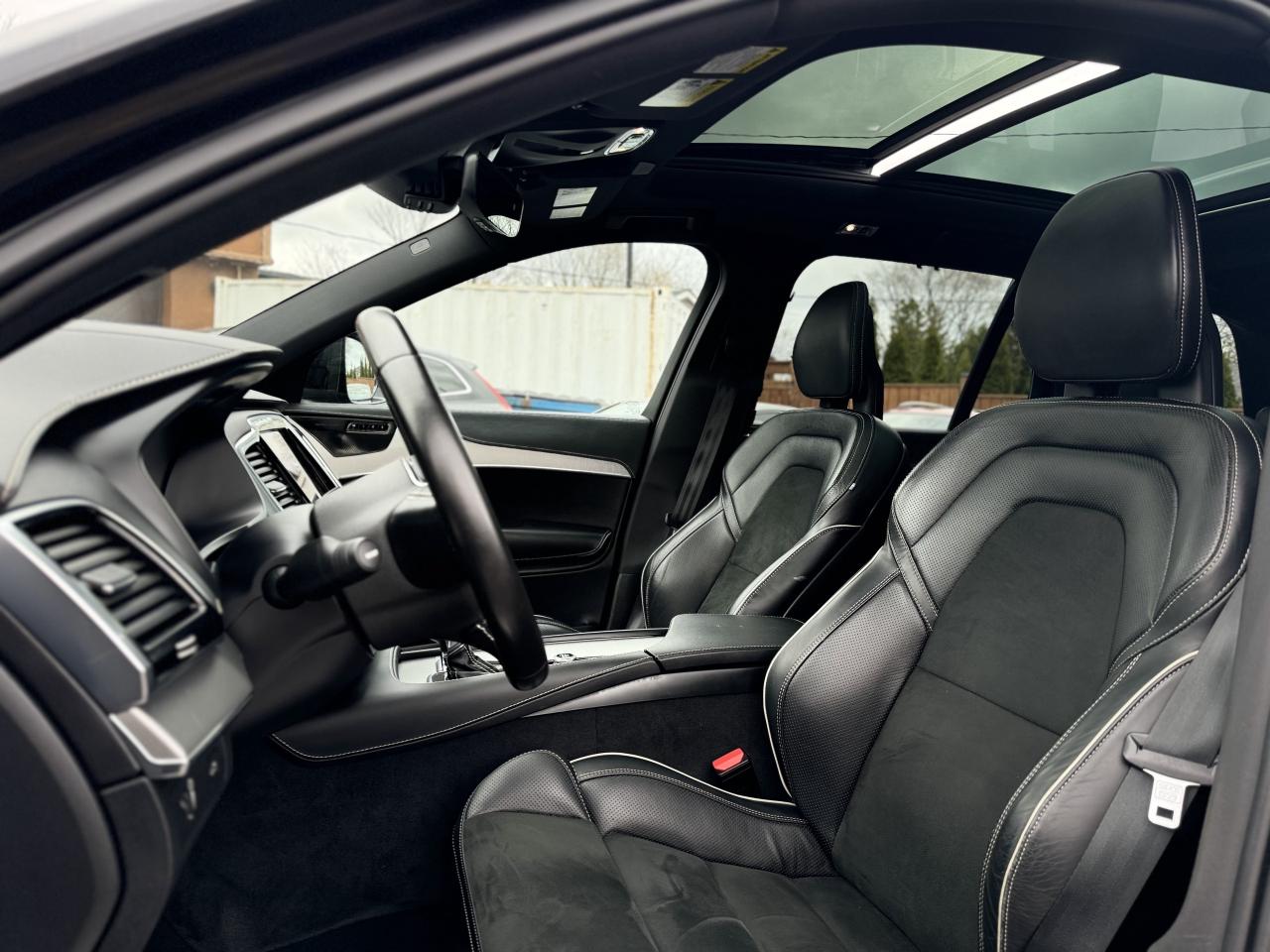 2021 Volvo XC90 T6 AWD R-Design 7-Seater Photo