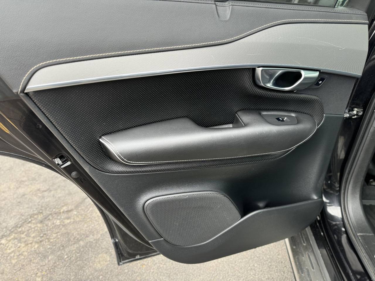 2021 Volvo XC90 T6 AWD R-Design 7-Seater Photo