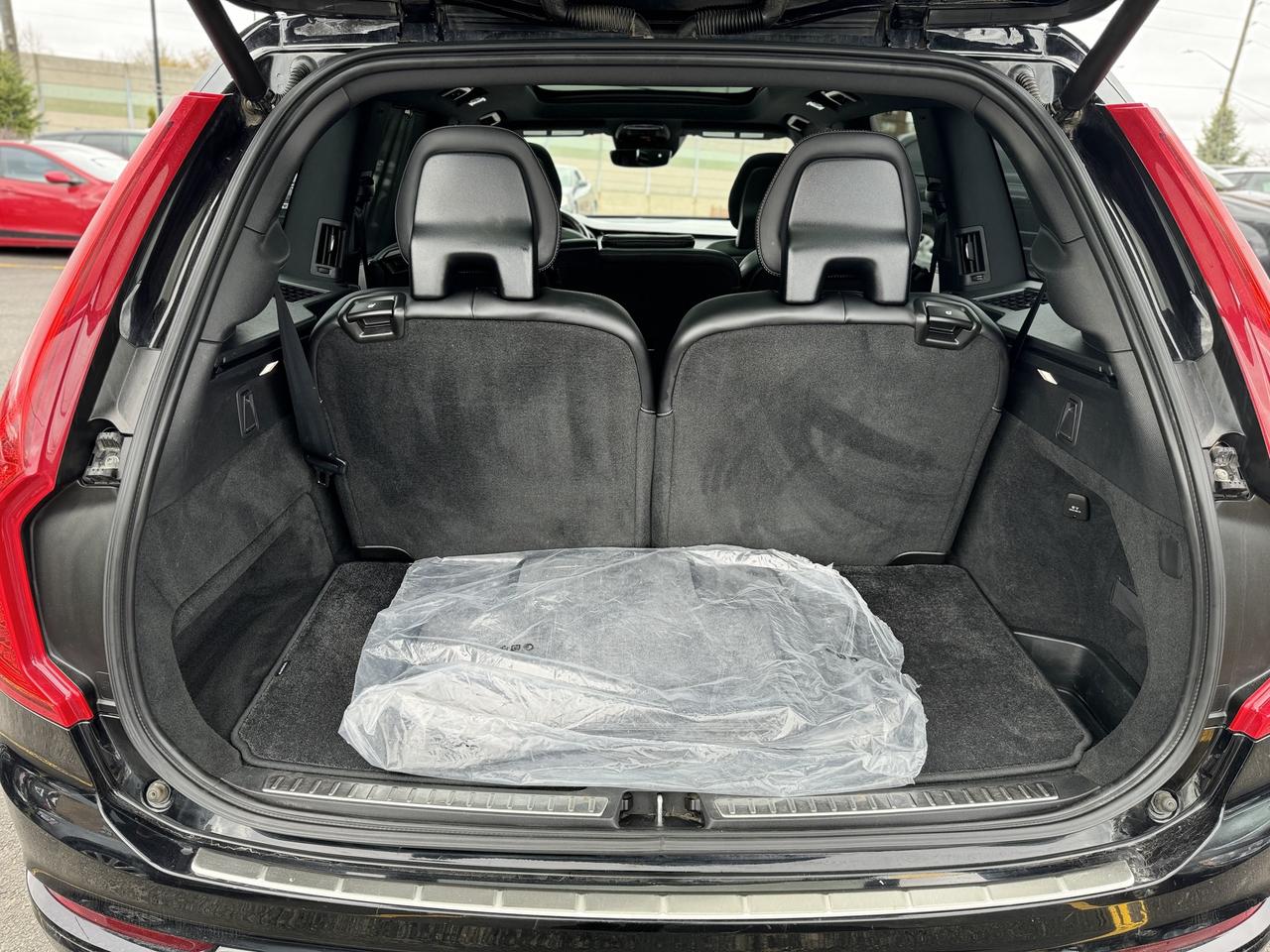 2021 Volvo XC90 T6 AWD R-Design 7-Seater Photo