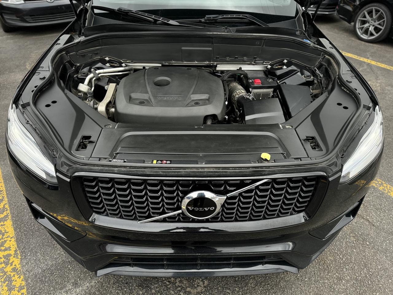 2021 Volvo XC90 T6 AWD R-Design 7-Seater Photo