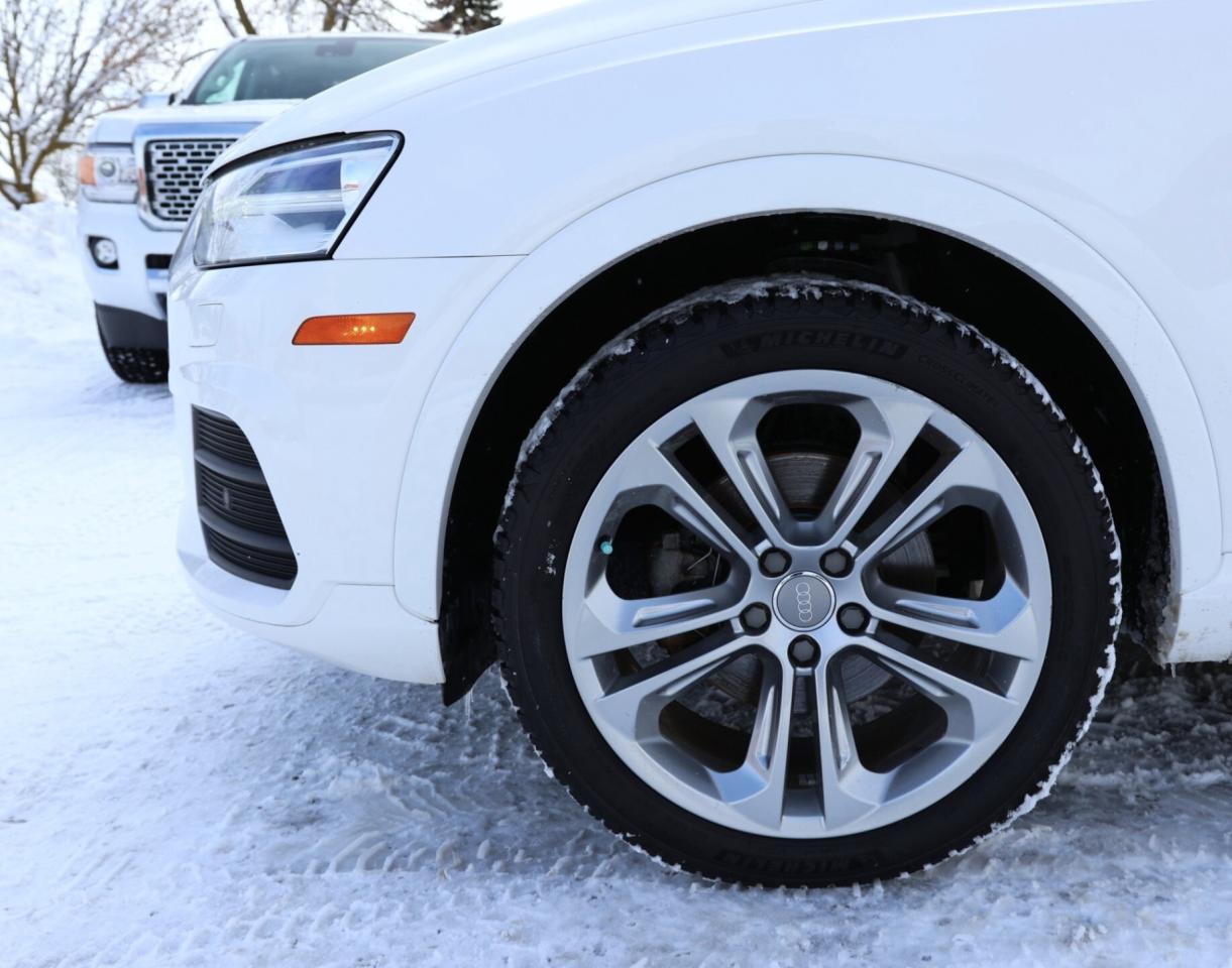 2017 Audi Q3 TECHNIK-AWD/NAV/PANOROOF/B CAM/P SENSORS/KEYLESS/P Photo3