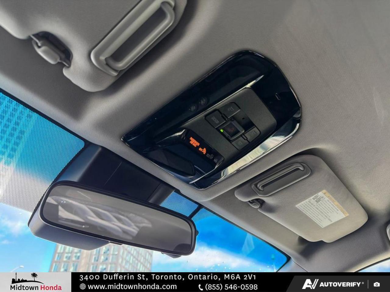 2022 Toyota Venza CLEAN CARFAX   HYBRID   AWD Photo