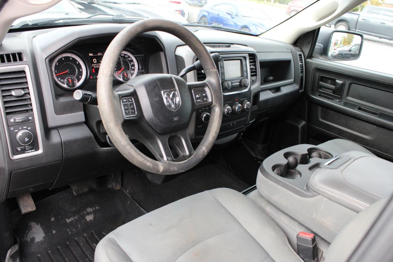 2018 RAM 1500 Tradesman Crew Cab 4WD 5.7L HEMI NO ACCIDENT SAFET Photo