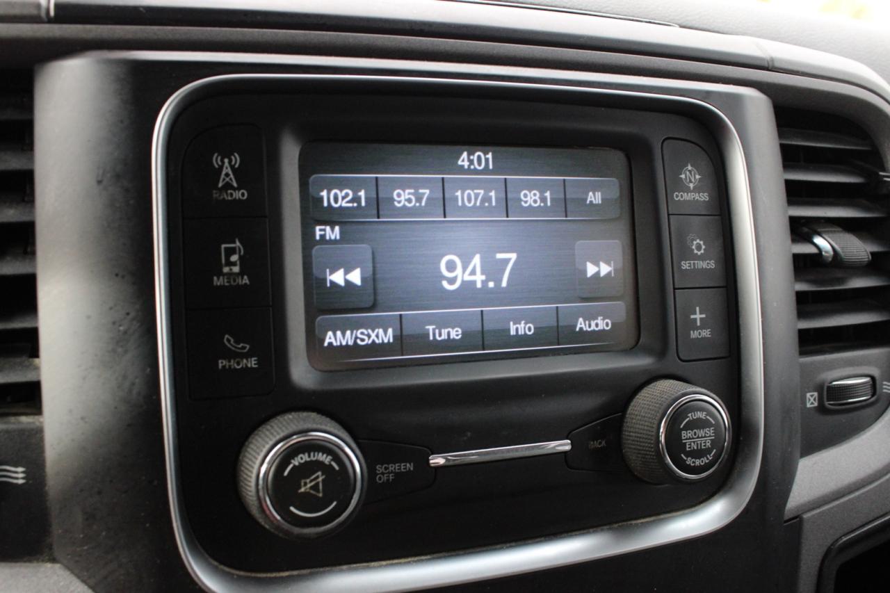 2018 RAM 1500 Tradesman Crew Cab 4WD 5.7L HEMI NO ACCIDENT SAFET Photo