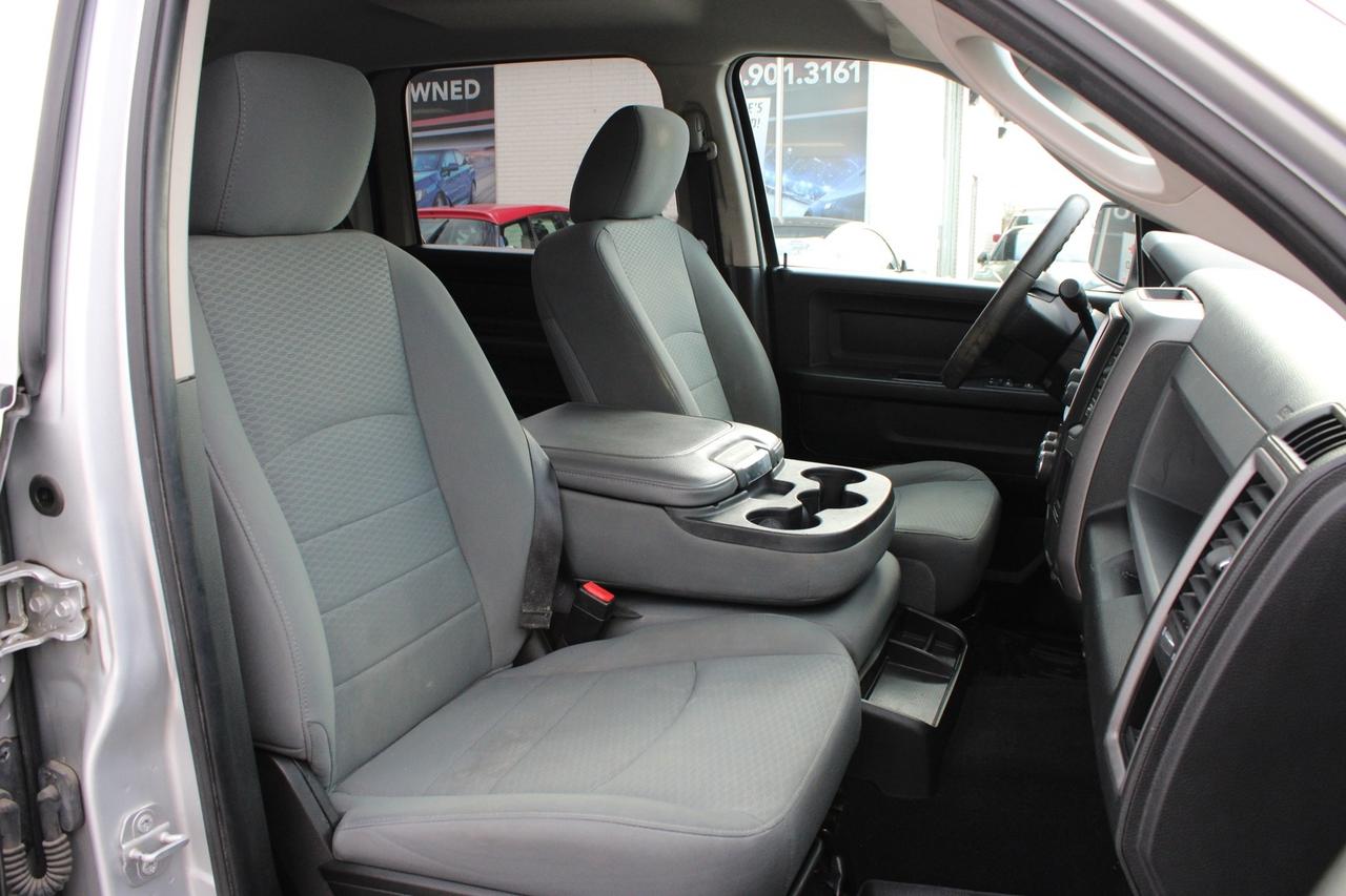 2018 RAM 1500 Tradesman Crew Cab 4WD 5.7L HEMI NO ACCIDENT SAFET Photo