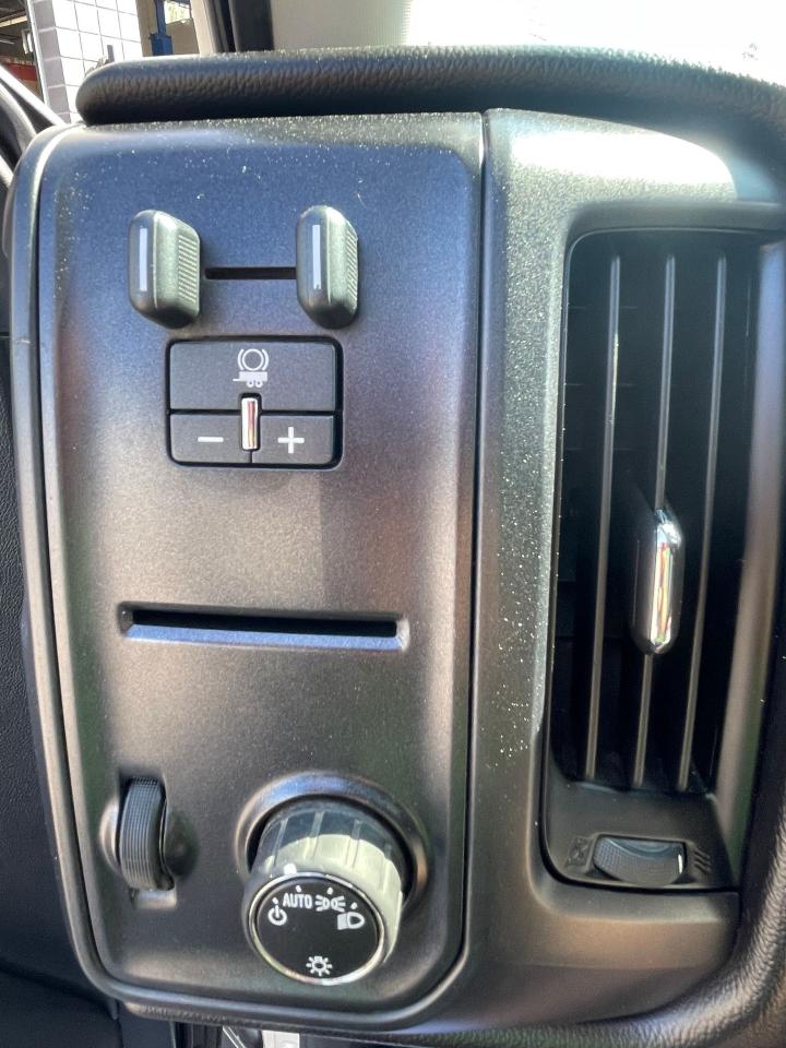 2016 Chevrolet Silverado 1500 4WD Crew Cab 143.5  Work Truck Photo