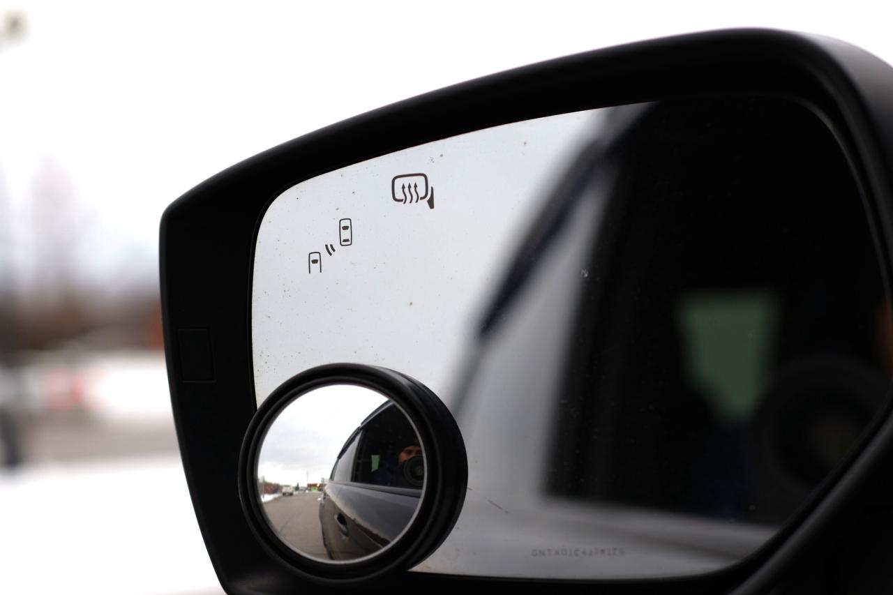 2018 Subaru WRX SPORT-TECH-AWD-6S MAN-R START/NAV/LEATHER/SUNROOF/ Photo