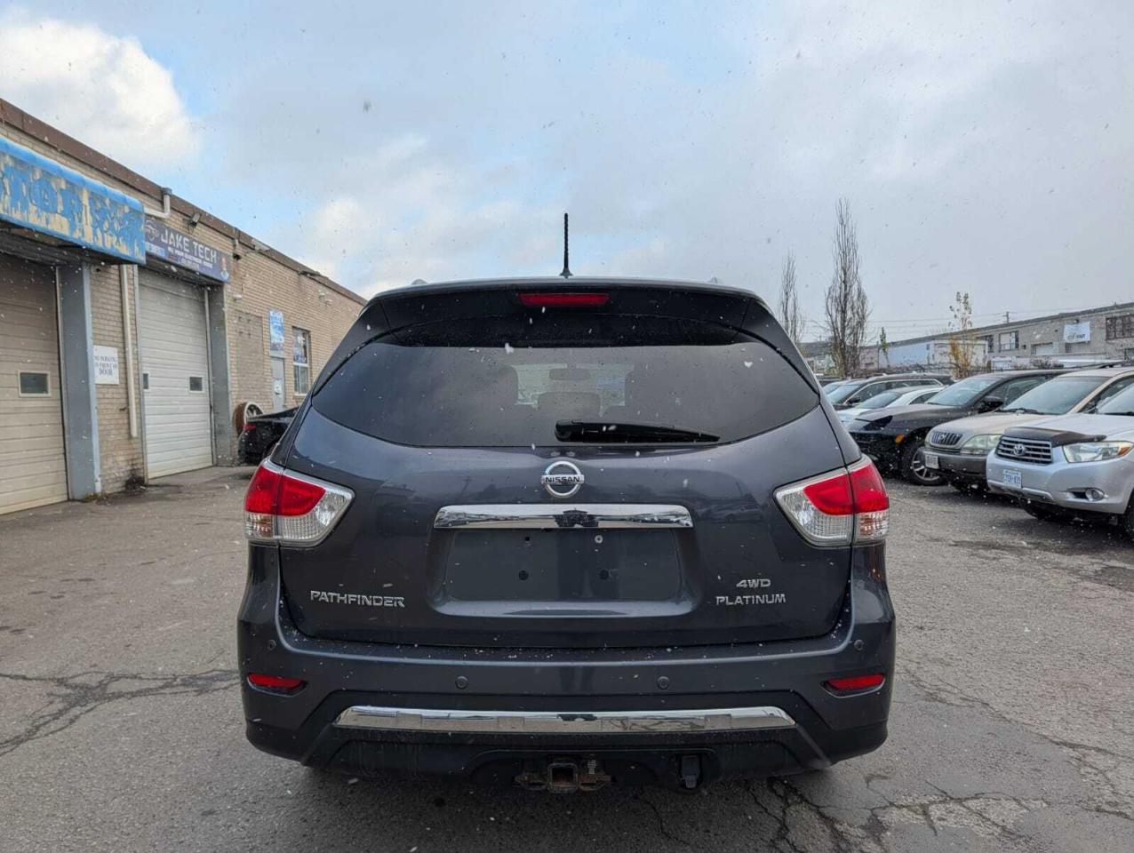 2014 Nissan Pathfinder 4WD 4dr S • Accident Free Photo4