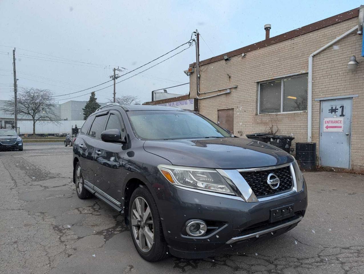 2014 Nissan Pathfinder 4WD 4dr S • Accident Free Photo