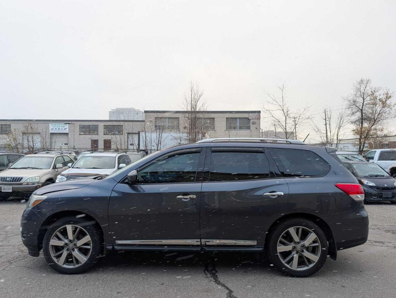 2014 Nissan Pathfinder 4WD 4dr S • Accident Free Photo