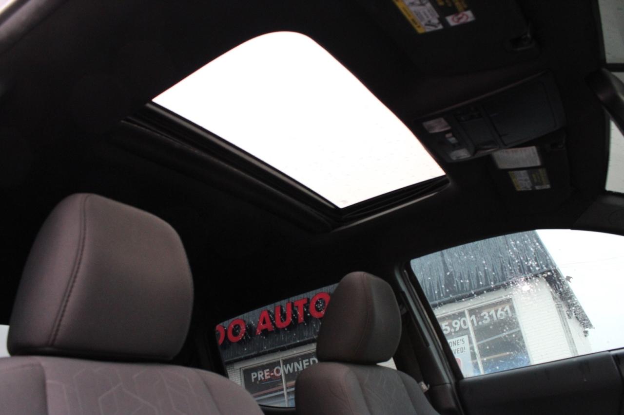 2017 Toyota Tacoma SR5 TRD Sport 4WD   No Accident   Certified   Sunr Photo