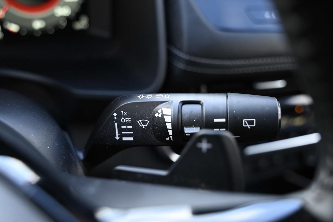 2025 Nissan Rogue Platinum/ Nissan Company Vehicle Photo