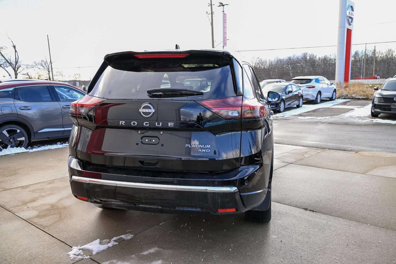 2025 Nissan Rogue Platinum/ Nissan Company Vehicle Photo3