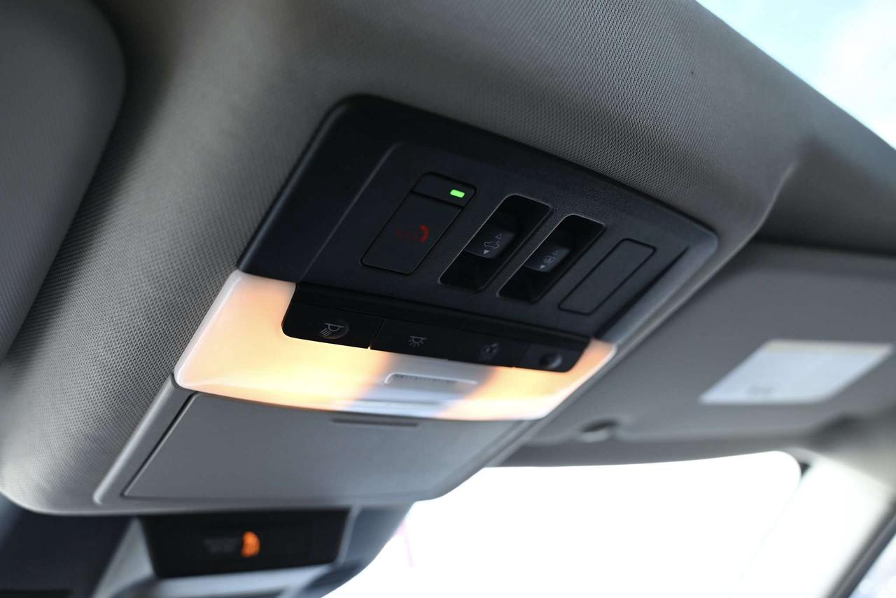 2025 Nissan Rogue Platinum/ Nissan Company Vehicle Photo