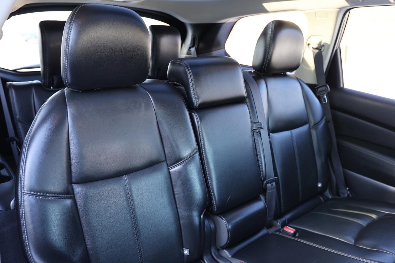 2017 Nissan Pathfinder SL-PREMIUM-4WD/7PASS/NAV/360 CAM/BLIS/LEATHER/SUNR Photo