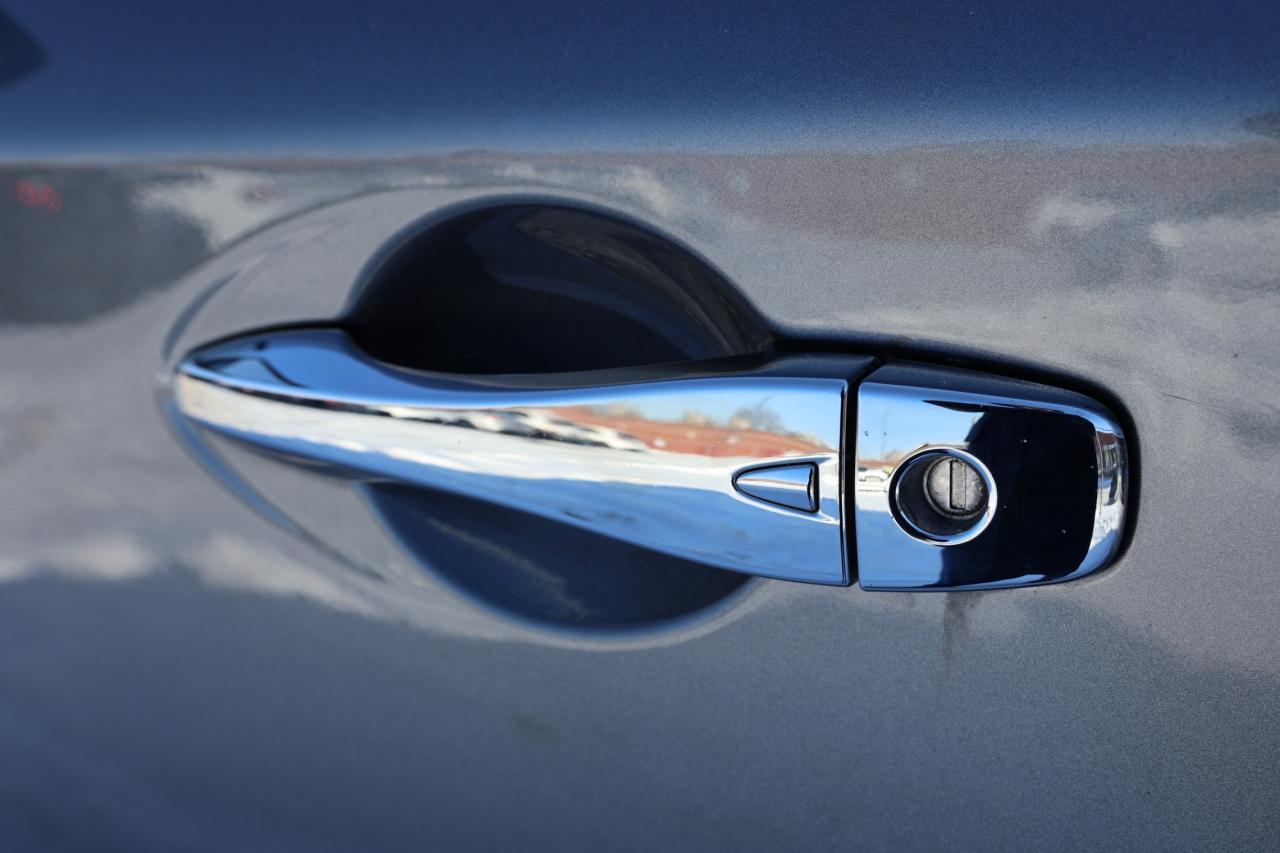 2017 Nissan Pathfinder SL-PREMIUM-4WD/7PASS/NAV/360 CAM/BLIS/LEATHER/SUNR Photo