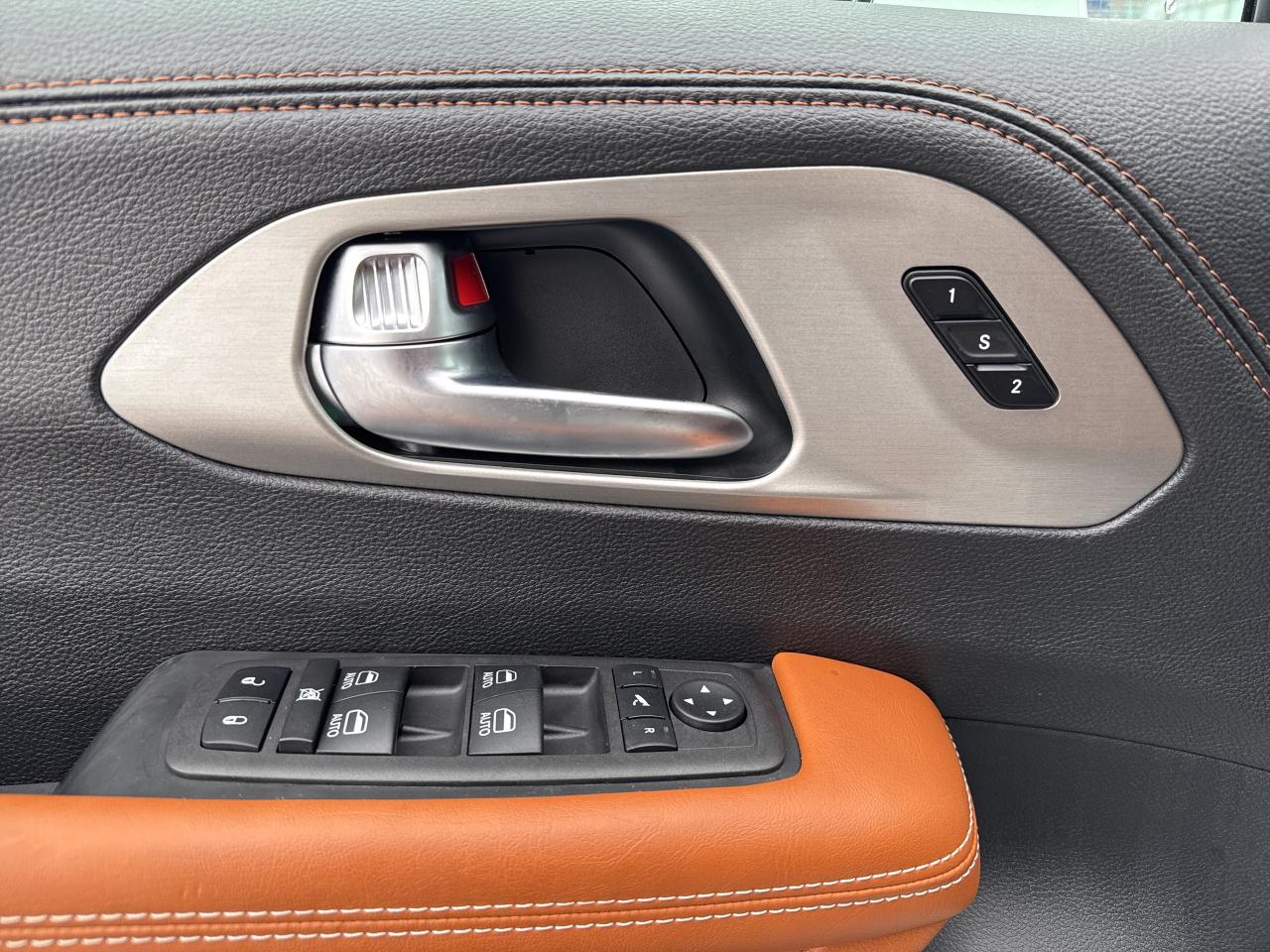 2024 Chrysler Pacifica Hybrid Navi Pwr Sunroof B-Cam Rain Sensing Photo