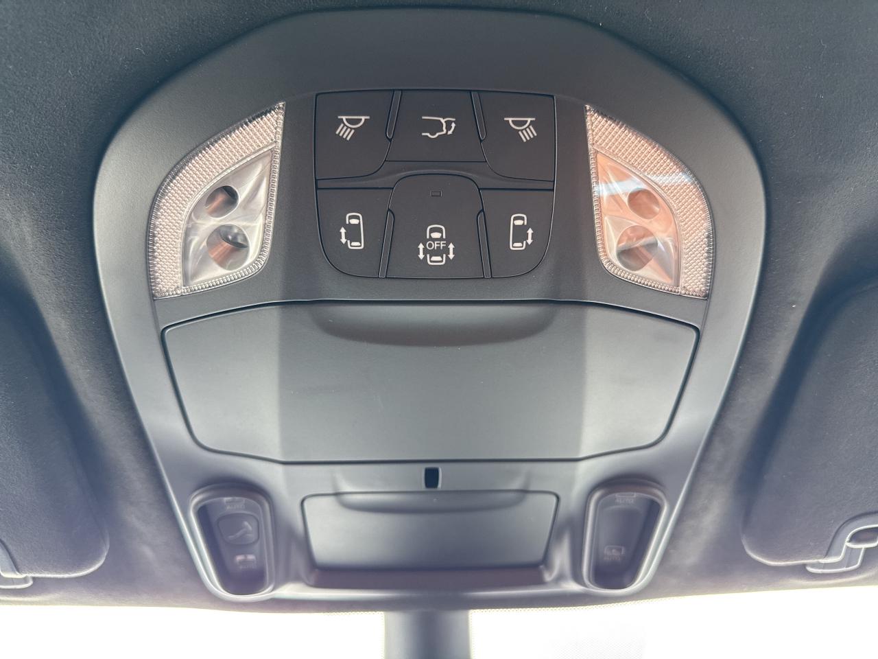 2024 Chrysler Pacifica Hybrid Navi Pwr Sunroof B-Cam Rain Sensing Photo