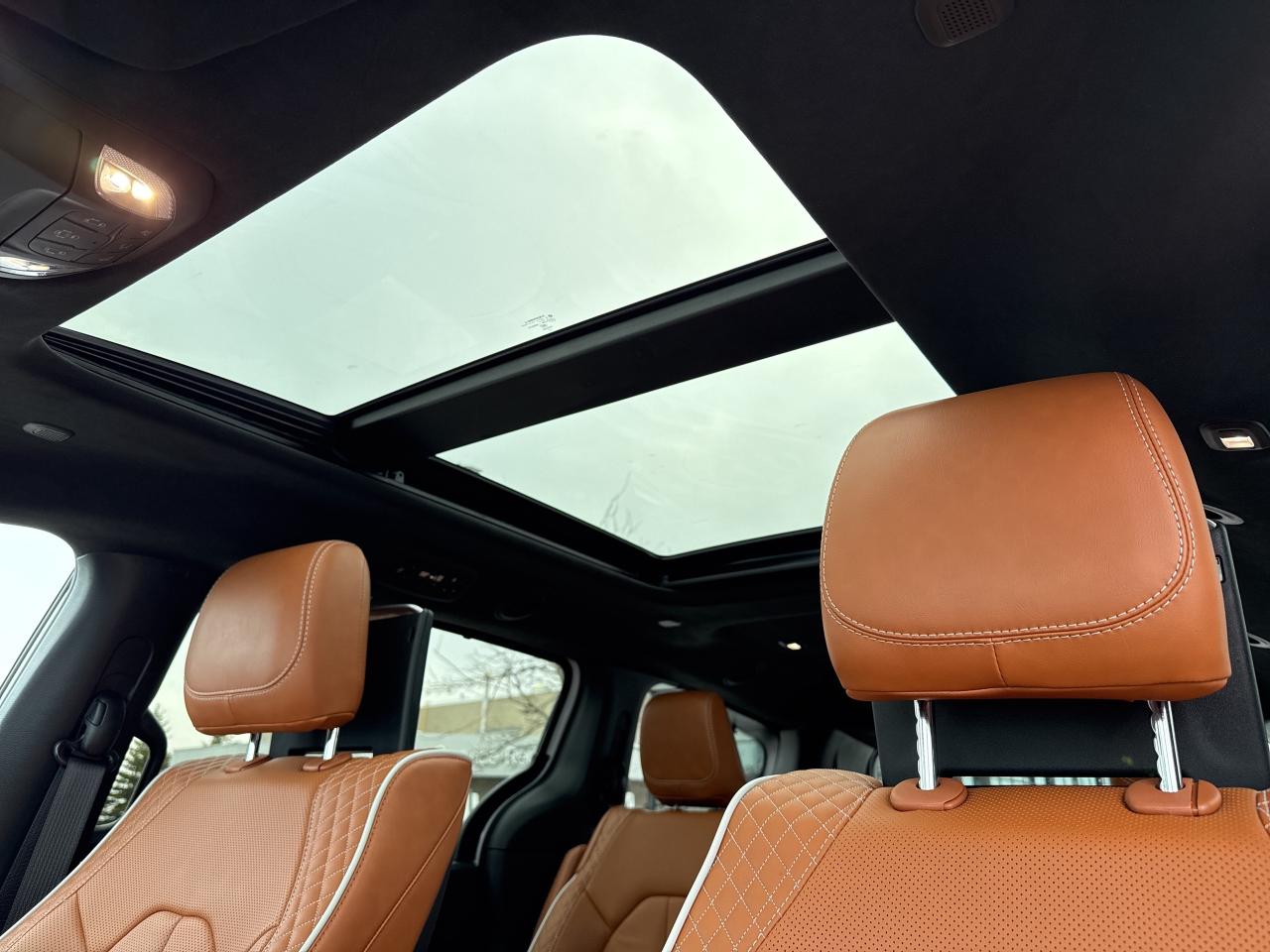 2024 Chrysler Pacifica Hybrid Navi Pwr Sunroof B-Cam Rain Sensing Photo