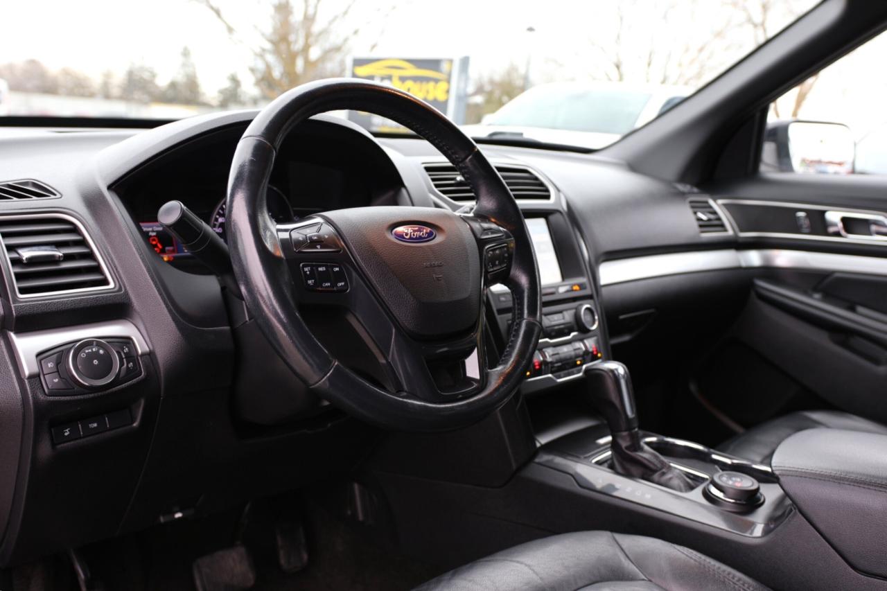 2017 Ford Explorer XLT-4WD-7 PASS/R STARTER/NAV/LEATHER/B CAM/CARPLAY Photo