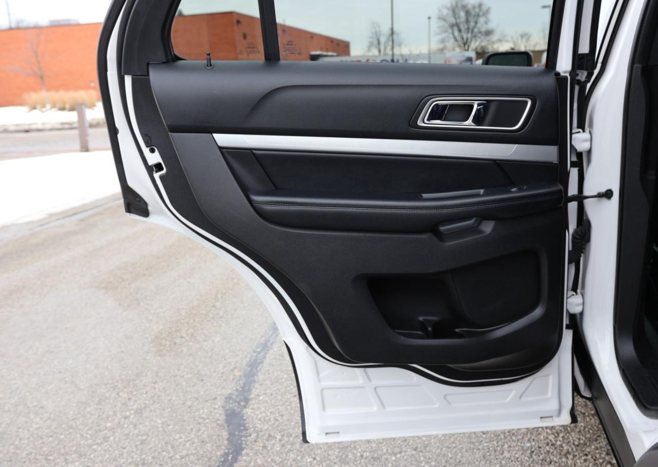 2017 Ford Explorer XLT-4WD-7 PASS/R STARTER/NAV/LEATHER/B CAM/CARPLAY Photo