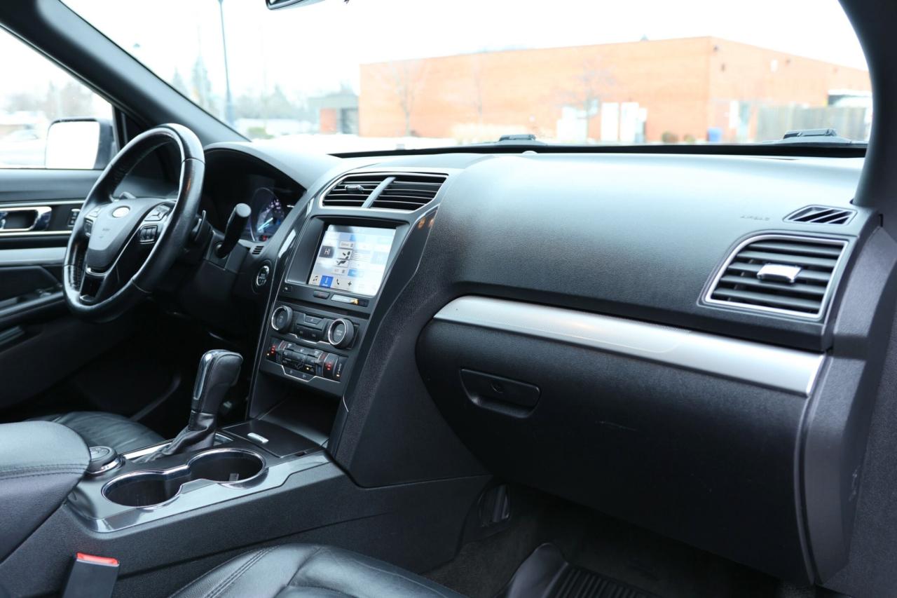 2017 Ford Explorer XLT-4WD-7 PASS/R STARTER/NAV/LEATHER/B CAM/CARPLAY Photo