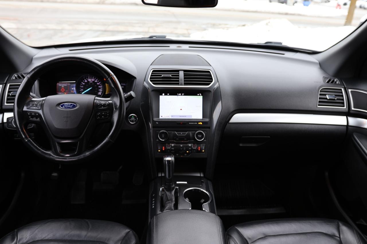 2017 Ford Explorer XLT-4WD-7 PASS/R STARTER/NAV/LEATHER/B CAM/CARPLAY Photo