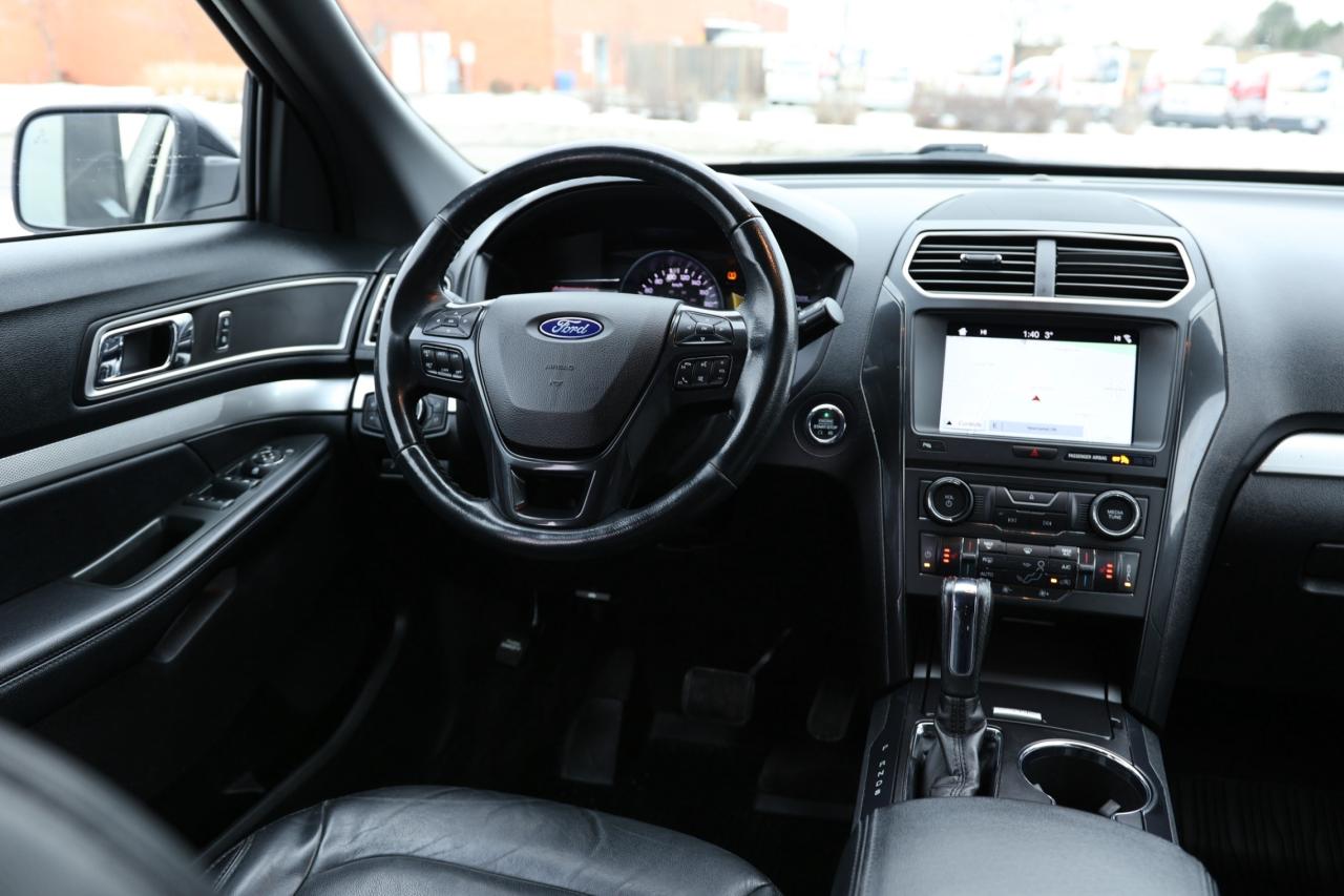 2017 Ford Explorer XLT-4WD-7 PASS/R STARTER/NAV/LEATHER/B CAM/CARPLAY Photo