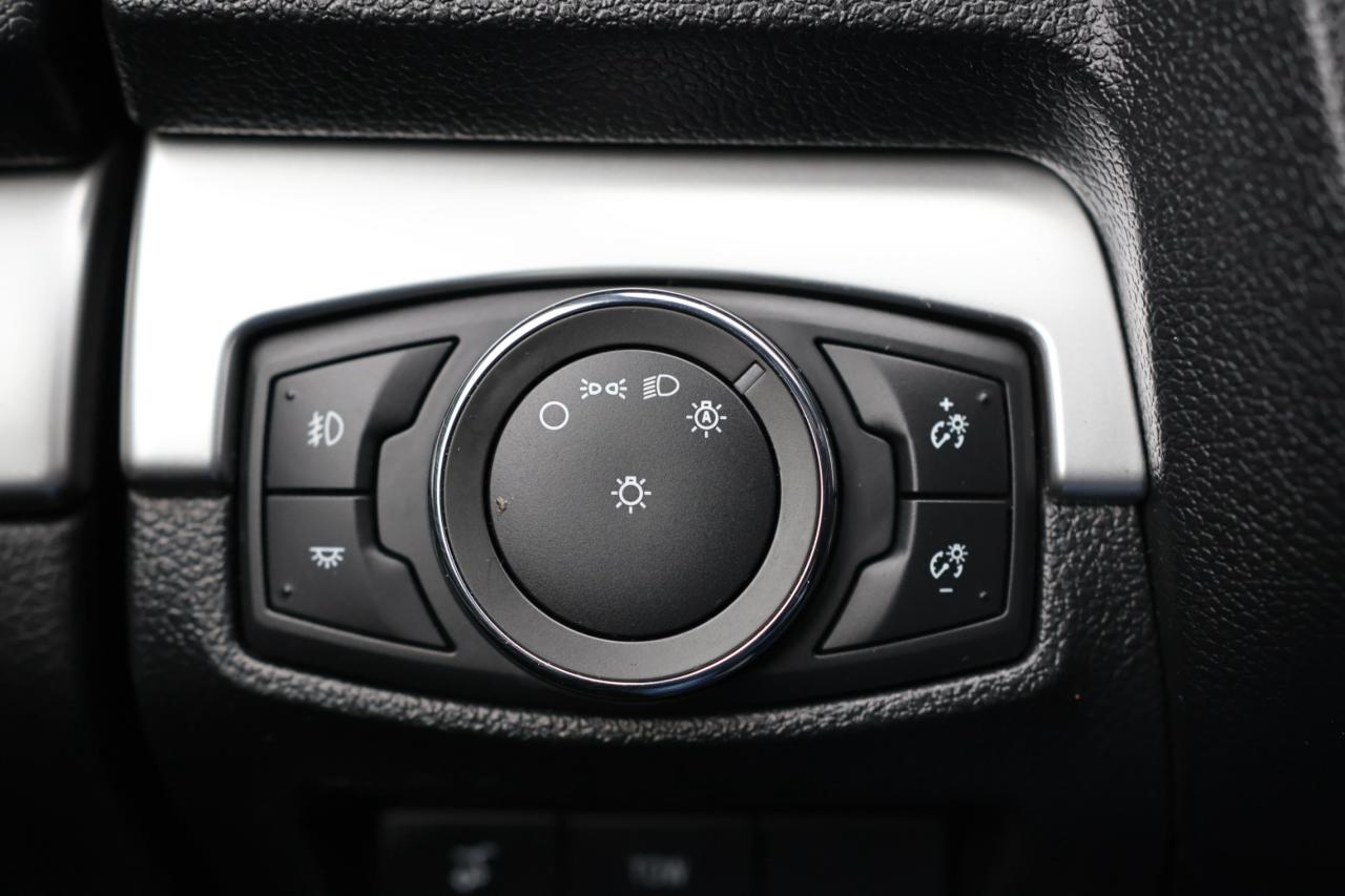 2017 Ford Explorer XLT-4WD-7 PASS/R STARTER/NAV/LEATHER/B CAM/CARPLAY Photo