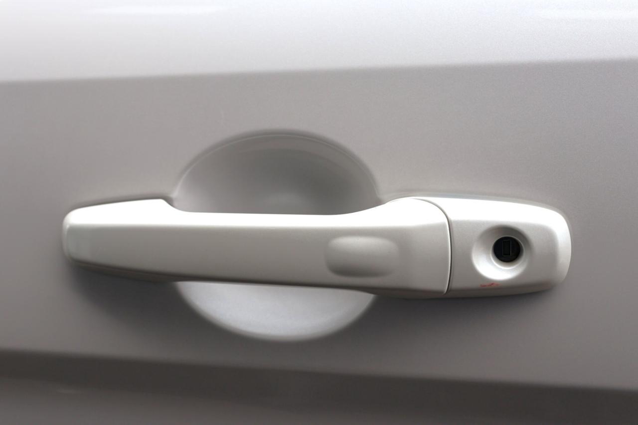 2017 Ford Explorer XLT-4WD-7 PASS/R STARTER/NAV/LEATHER/B CAM/CARPLAY Photo