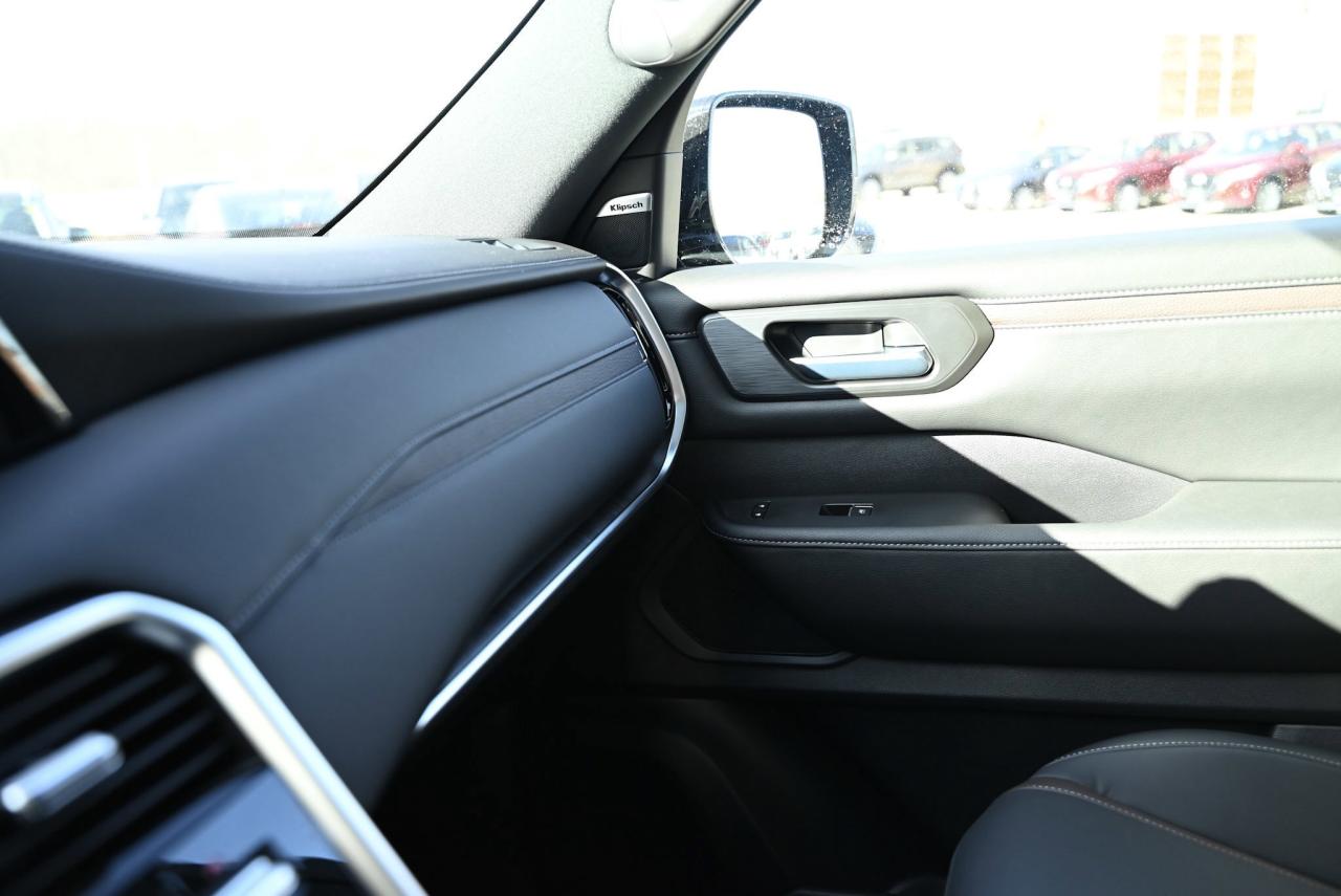 2025 Nissan Armada PRO-4X Photo