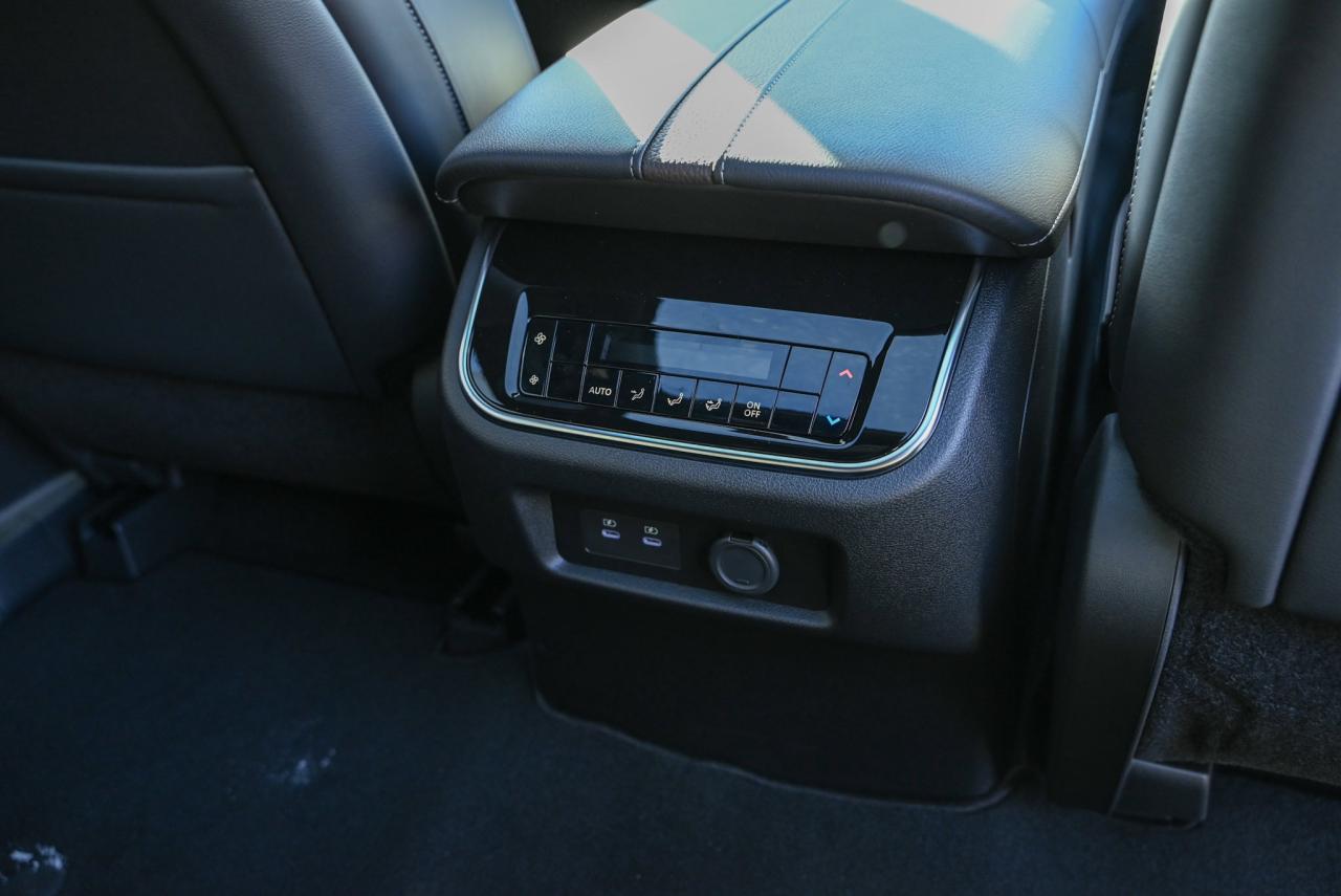 2025 Nissan Armada PRO-4X Photo