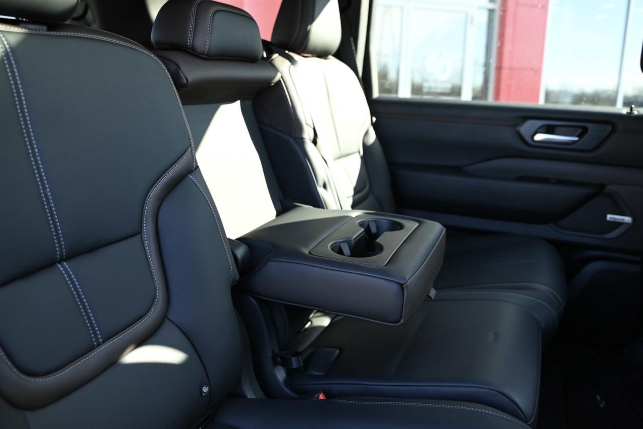 2025 Nissan Armada PRO-4X Photo