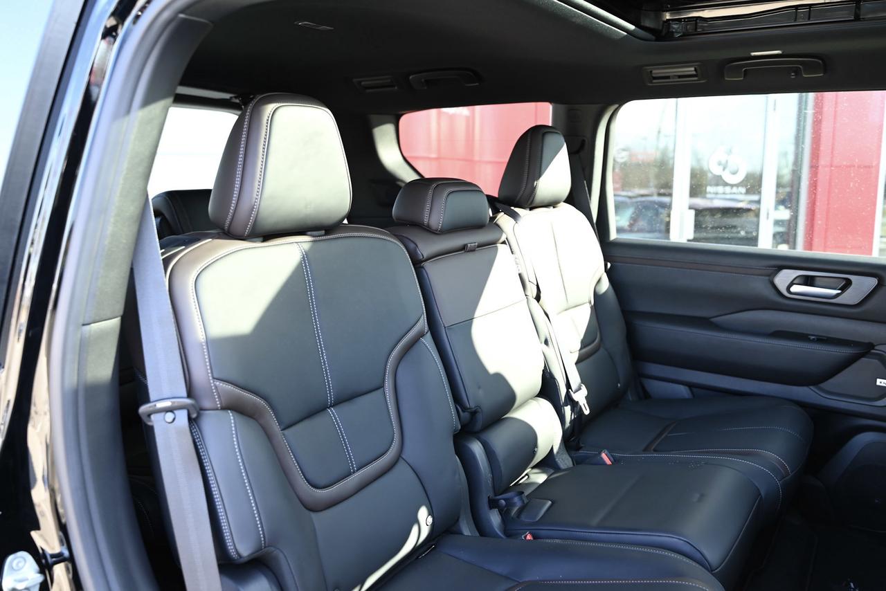 2025 Nissan Armada PRO-4X/ Nissan Company Vehicle/ Low Kilo/ Rare SUV Photo