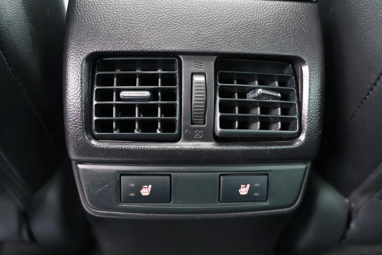 2016 Subaru Legacy LIMITED-3.6R-AWD/NAV/LEATHER/SUNROOF/BLIS/F&R HEAT Photo