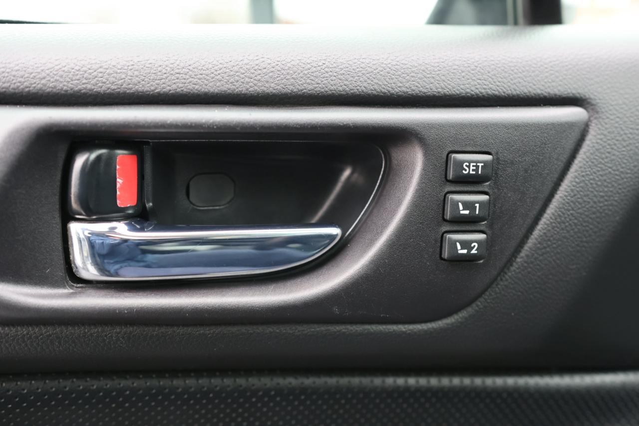 2016 Subaru Legacy LIMITED-3.6R-AWD/NAV/LEATHER/SUNROOF/BLIS/F&R HEAT Photo