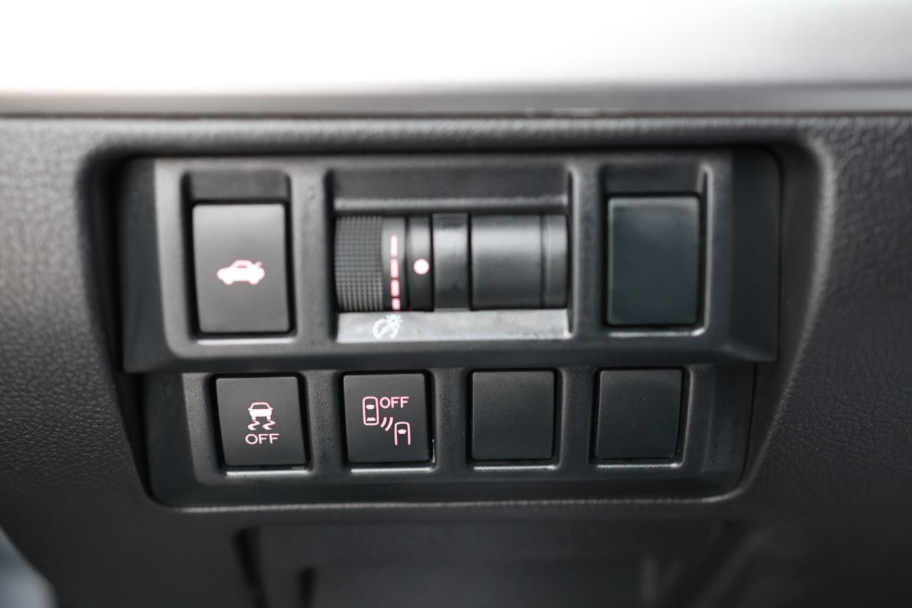 2016 Subaru Legacy LIMITED-3.6R-AWD/NAV/LEATHER/SUNROOF/BLIS/F&R HEAT Photo